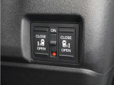 ◆両側電動スライドドア◆狭い駐車場でも乗り降りが楽々♪お子様が隣の車にドアを当ててしまう心配もございません!小さなお子様連れの方もこれで安心。
