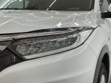 LEDヘッドライトは、点灯の瞬間から最大光量を発揮し、突然暗くなるトンネルなどでの安定感を高めます。