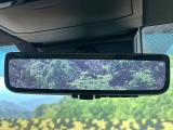 【デジタルインナーミラー】後席の大きな荷物や同乗者で後方が確認しづらい時でも安心!カメラが撮影した車両後方の映像をルームミラー内に表示。クリアな視界で状況の確認が可能です!