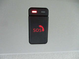 SOSコールは急病時やあおり運転被害などの危険を感じた時スイッチを押すと専門のオペレータに繋がって警察や消防への連携をサポ―トしてくれます。万が一の事故発生時にはエアバック展開と連動して自動通報します。