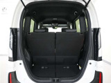 コンパクトなボディでもたっぷり詰めます。更にシートスライド機構や、チップアップ・ダイブダウン機構で、普段のお買い物や通勤から、レジャーまで多彩な使い勝手で日々快適に使用していただけるお車です。