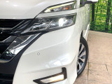 【LEDヘッドライト】悪天候や夜間走行時も良好な視界を確保し安心して運転できる高輝度LEDヘッドライトを装備!点灯速度が早く、消費電力も抑えられています。