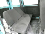 気になる汚れは「まるまるクリン」で解消! 当社の中古車はシートを外して隅々までキレイにクリーニングしてあります。
