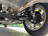 お車を安心してお乗りいただく為には、足回りの定期点検が欠かせません。サービスサポート(有償保証)では無料点検もご提供しており、安心のカーライフをお過ごしいただけるサポート体制が整っています。