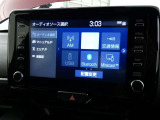 【オーディオ選択画面】AM/FMの切替や、交通情報もこちらの画面から選択できます。