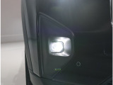 フォグライトは明るいLEDです。夜間運転時・雨天時・濃霧時と視界の確保を補助してくれます!見た目もクール!