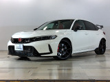 Hondaが誇るVTECターボエンジンを存分に味わえるシビックタイプRが入庫しました!9インチ大画面のHondaコネクトディスプレイや安全運転支援システム「HondaSENSING」を搭載しています!