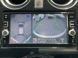 アラウンドビューモニター搭載。上から見下ろしたように液晶に映るのでスムーズな駐車をサポートします。