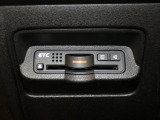 ETC装備されております。セットアップ必要ですので、総額とは別に登録費用いただきます。何卒ご理解の程お願い致します。