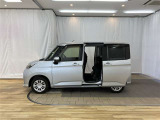 両側パワースライドドア付きだから、狭い駐車スペースなどでの 乗り降りラクラク!小さなお子さまのいるご家庭には嬉しい装備。