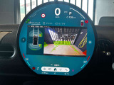 高画質カメラで前後の安全を確認していただけます。パノラマビュー搭載。駐車時や、後退時のアシスト機能付き!