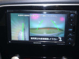 左サイドモニター/バックモニター (パーキングセンサー付き)(デジタルルームミラーにも表示)