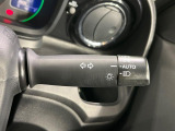 【オートライト】周りの明るさに応じて自動でヘッドライトの点灯・消灯ができる機能です!ライトの付け忘れ・消し忘れなどが無くなり、雨の日や夕方の走行も安心!トンネル通過時も便利ですね♪