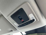 Honda CONNECTによりスマホでの施錠・解錠やエアコン操作ができます!さらに天井には緊急通報ボタンが装備されています。