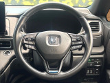 インテリアに合わせたデザインのステアリングは、運転される方のことも考え、運転しやすい形状、大きさです。是非一度、実際に触ってお確かめください。