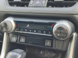 オートエアコン★温度を設定すれば車内を快適な温度に保ってくれます♪