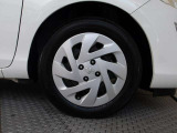 タイヤサイズは175/65R15です