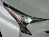 LEDヘッドライトです。デザイン性がよくとても明るいので、夜間の走行や悪天候でも安心です。しかも長寿命!
