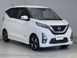 【車両状態証明書】査定協会公認のプロの検査員が公平かつ確かな基準で検査を実施。車両評価をもとに、安心しておクルマをお選びいただけます。