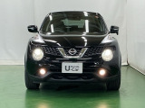 ディスチャージヘッドライト【HID】を装備していますのでとても明るく、夜間の走行や雨の日も安全・安心です。オートライトコントロール付きで周囲の明るさに応じて自動で点灯・消灯します。