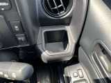 運転席側のドリンクホルダーです!