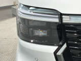 LEDヘッドライトは、点灯の瞬間から最大光量を発揮し、突然暗くなるトンネルなどでの安定感を高めます。