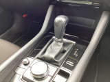 MTモード付です!MT感覚でシフトチェンジできます。MT車が少なくなってきた現在に面白さを取り入れた装備です。走る歓びを!