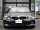 BMW在庫保有台数常時100台以上!ご来店の際はBMW本店(厚木市下荻野140-1)にご来店ください!弊社自慢の全天候型ショールーム!BMW在庫保有台数常時100台以上ございます!