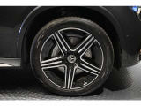 メルセデスの認定中古車「サーティファイドカー」では、万一お車が故障した場合も、ご購入後1年間もしくは2年間※は走行距離にかかわらずメルセデス・ベンツ正規サービスネットワークで無料修理いたします