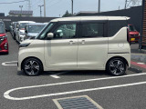 当店は照明・屋根付きスペースございますので雨天時も安心して現車確認が可能です。