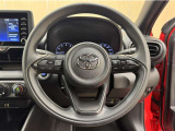 ステアリングスイッチ搭載!手を離さずに手元のスイッチでさまざまな操作が可能。運転中、視線をそらさなくても操作ができて安全です!