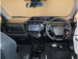 オシャレなインテリアで運転する気分も盛り上がりますよね^^