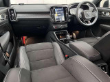 XC40 B4 AWD Rデザイン 4WD 