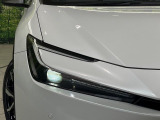 【LEDヘッドライト】悪天候や夜間走行時も良好な視界を確保し安心して運転できる高輝度LEDヘッドライトを装備!点灯速度が早く、消費電力も抑えられています。