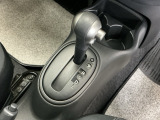 発進時から滑らかに加速する無段階変速のCVTはストップ&ゴーの多い街の中も快適です