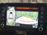 【パノラミックビューモニター】専用のカメラにより、上から見下ろしたような視点で360度クルマの周囲を確認することができます☆死角部分も確認しやすく、狭い場所での切り返しや駐車もスムーズに行えます。
