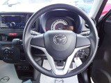 運転中に確認しやすい操作レイアウトです。