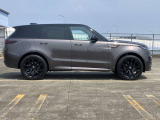 【プライバシーガラス 】プライバシーガラスにより車全体を引き締まった印象にします。もちろん防犯にもつながります。