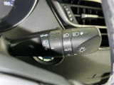 【オートライト】車外の明るさに応じて自動的にライトの点灯・消灯をしてくれます