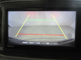 バックガイドモニターで、後方を確認しながら安心して駐車することができます。運転初心者も熟練者も必須の機能ですよ!