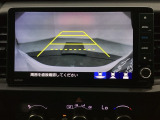 バックでの車庫入れも安心です! リアカメラが付いているバックモニター付のナビを装備しております。操作線もついており距離感も画面から確認できます。
