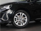 Q3 35 TFSI Sライン