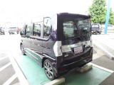 雪道安心4WD☆純正ナビ☆バックカメラ☆ETC☆中古スタッドレスアルミ☆後席サンシェード