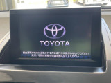 【メーカー純正ナビ】インテリアに溶け込むスタイリッシュな「専用設計」メーカーナビを装備♪視認性や操作性など基本性能にも優れ、より上質なカーライフをお楽しみいただけます。