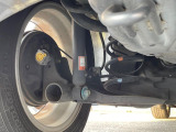 お車を安心してお乗りいただく為には、足回りの定期点検が欠かせません。サービスサポート(有償保証)では無料点検もご提供しており、安心のカーライフをお過ごしいただけるサポート体制が整っています。