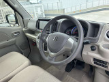 車を運転する際には運転席の存在は欠かせません。なのでしっかりとチェックしたいポイントですね。