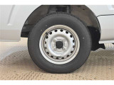 タイヤサイズ 145/80R12 となります。