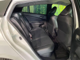 後部座席も気になるようなキズ・汚れやへたり等、大きなダメージはなく、良好な状態です。
