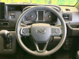 【ステアリングスイッチ】運転中、前方から目線をそらすことなく、オーディオ等の操作が可能な便利機能!安心&快適なドライブを演出してくれます♪