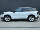 【MINI NEXT 認定中古車】安心の保証プログラムや延長保証など、MINI NEXT車両をご購入いただいたオーナーの皆様に、より快適なMINIライフを楽しんでいただくためのユニークなサービスをご用意しております。